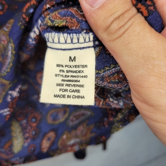 No Comment Navy Paisley Bell Sleeve Boho Top Sz Med - Picture 5 of 6